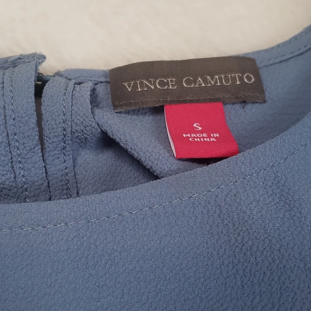 Vince Camuto Top w/ Side Tie - Picture 6 of 9